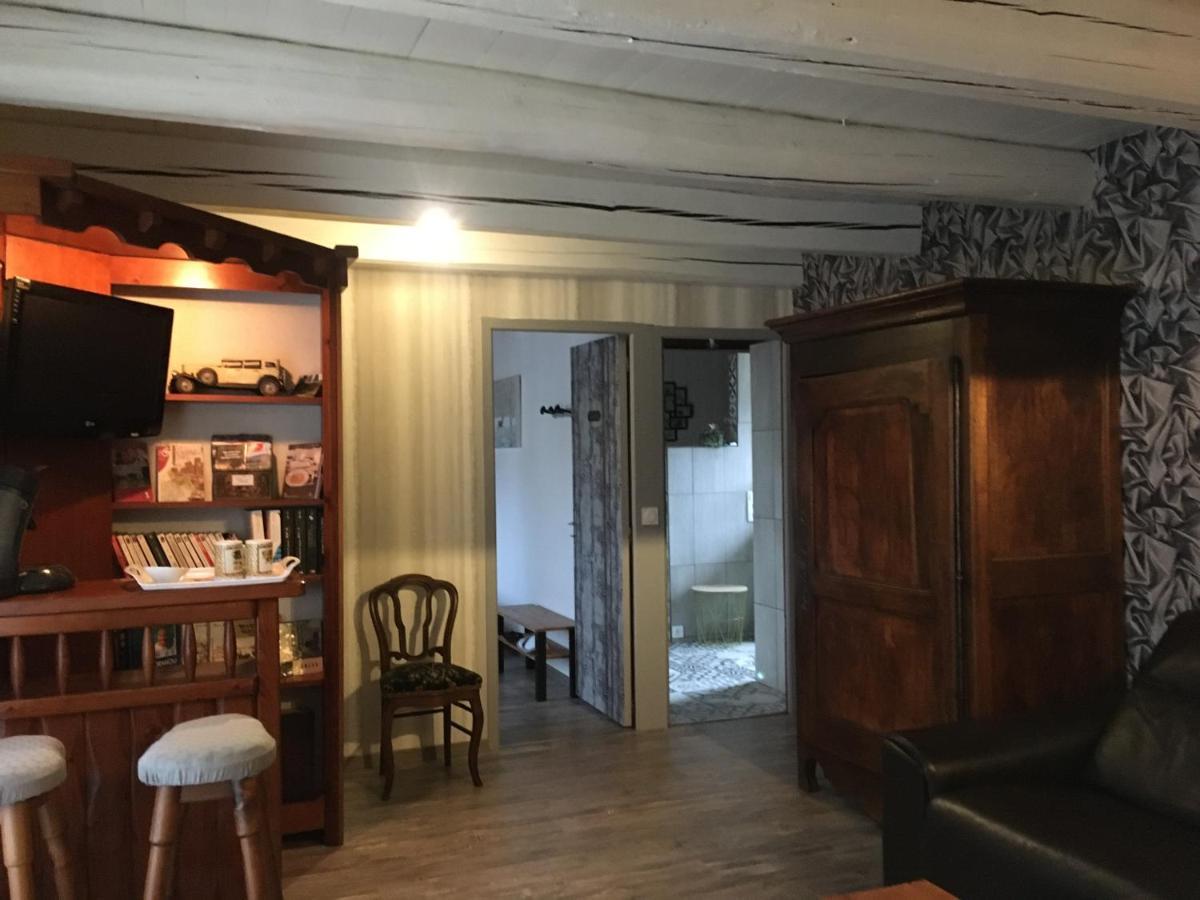 Thiolieres Chambres D'Hotes Les Vergers De Louise מראה חיצוני תמונה