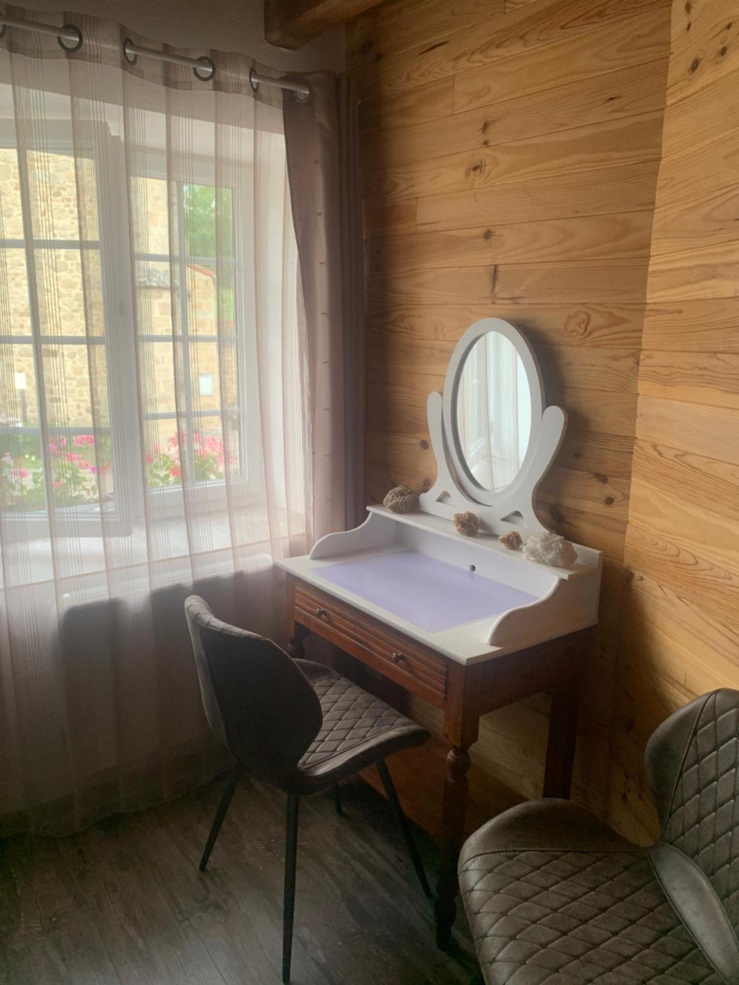 Thiolieres Chambres D'Hotes Les Vergers De Louise מראה חיצוני תמונה